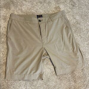 Men's Faherty Tan Shorts - zipper broken